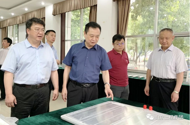 中國(guó)信達(dá)資產(chǎn)管理股份有限公司黨委副書記、總裁張衛(wèi)東一行來(lái)山東三星集團(tuán)參觀調(diào)研
