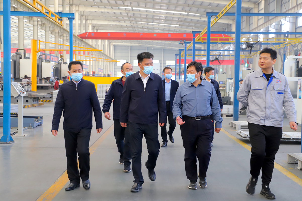 鄒平市黨外知識(shí)分子聯(lián)誼會(huì)觀(guān)摩團(tuán)走進(jìn)山東三星集團(tuán)