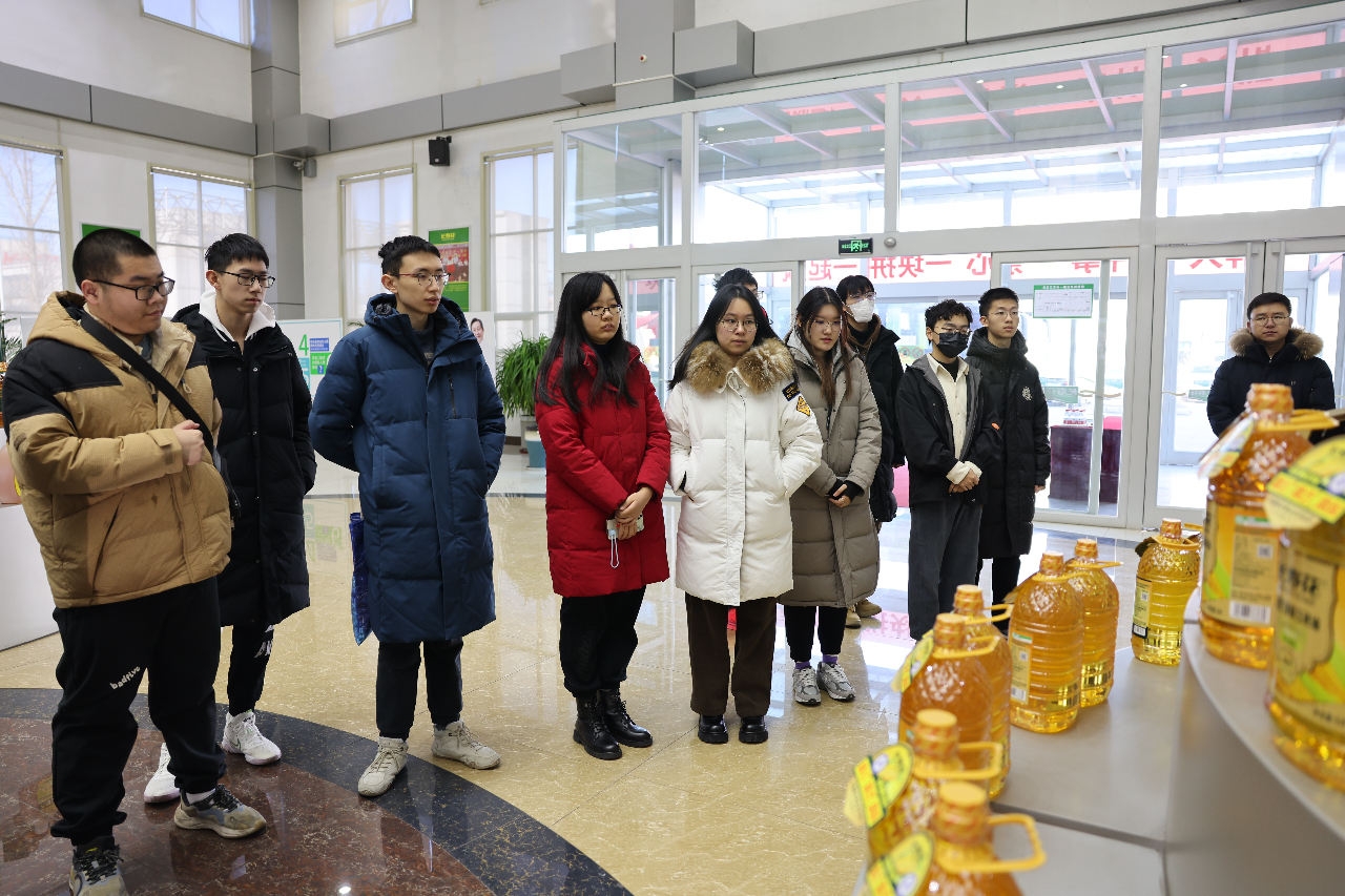 北京大學(xué)本科生黨支部實踐團走進山東三星集團