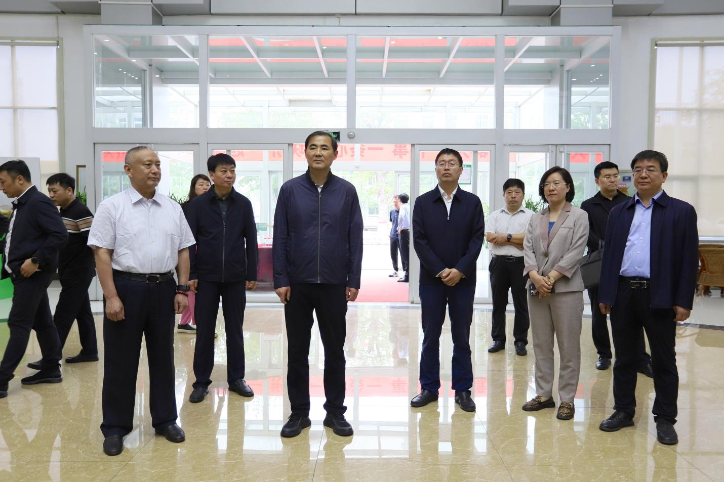 佳木斯市政府副市長(zhǎng)、佳木斯國家農(nóng)高區(qū)黨工委書記王繼武一行來山東三星集團(tuán)調(diào)研